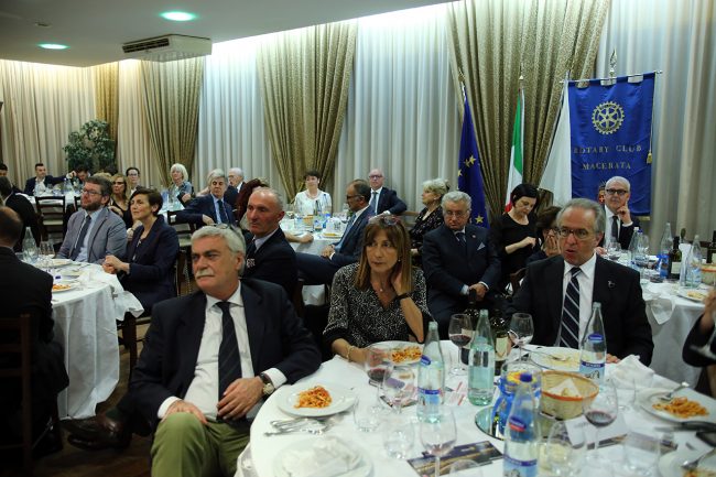 cena-mecenati-sferisterio_foto-LB-3-650x433
