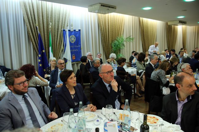 cena-mecenati-sferisterio_foto-LB-4-650x433
