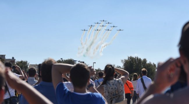 frecce-tricolori-prove-sabato-lungomare-sud-civitanova-FDM-20-650x359