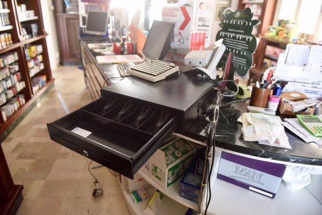 furto_farmacia_civitanova5-650x434