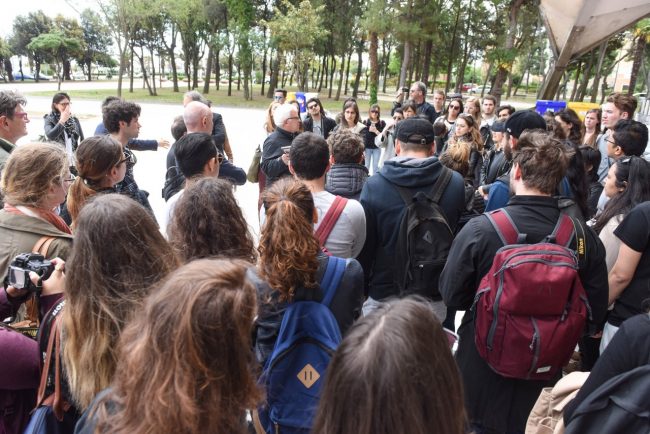 giovani-architetti-in-visita-al-varco-sul-mare-civitanova-7-650x434
