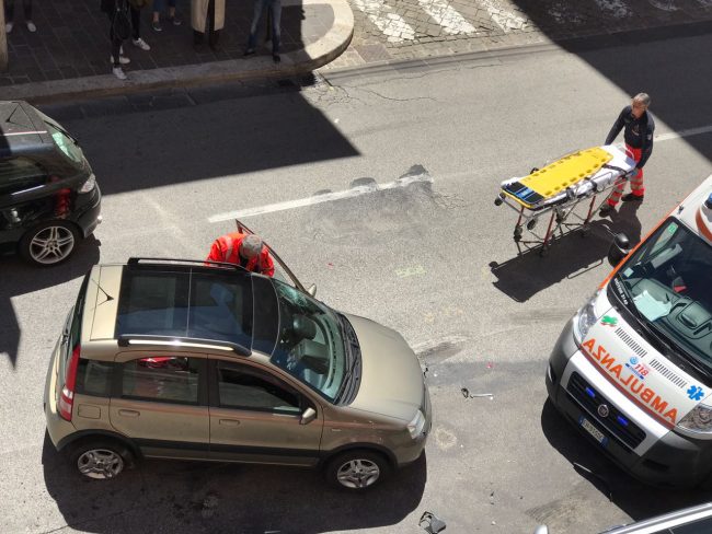 incidente_corso_cavour_macerata-1-650x488