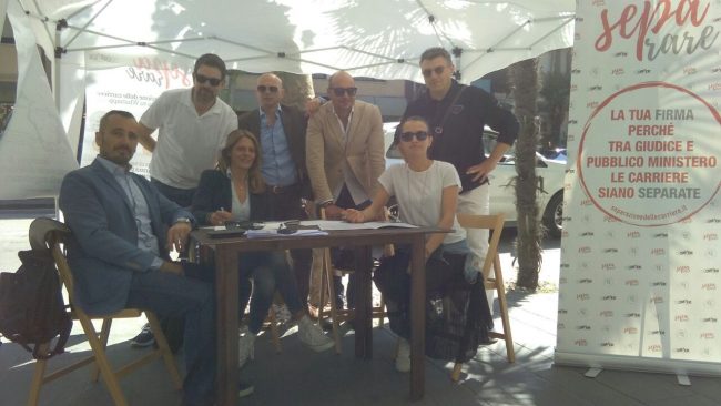 raccolta-firme-civitanova-avvocato-vari
