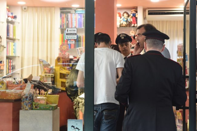 rapina-cartoleria-manu-via-saragat-carabineiri-civitanova-2-650x434