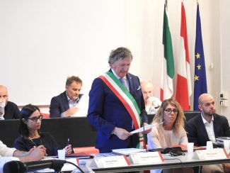 CONSIGLIO-COMUNALE-3-325x244