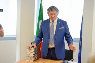 Tolentino_Pezzanesi_consiglio-2017-2-325x217