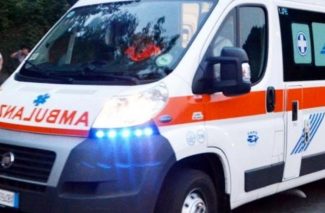 ambulanza-118-archivio-arkiv3-325x213