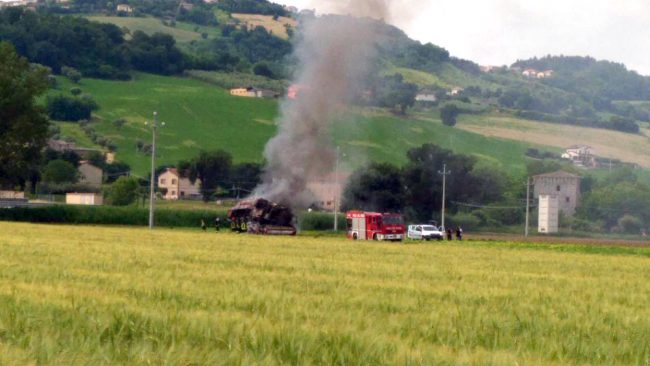incendio-metitrebbia-montelupone_2-650x366