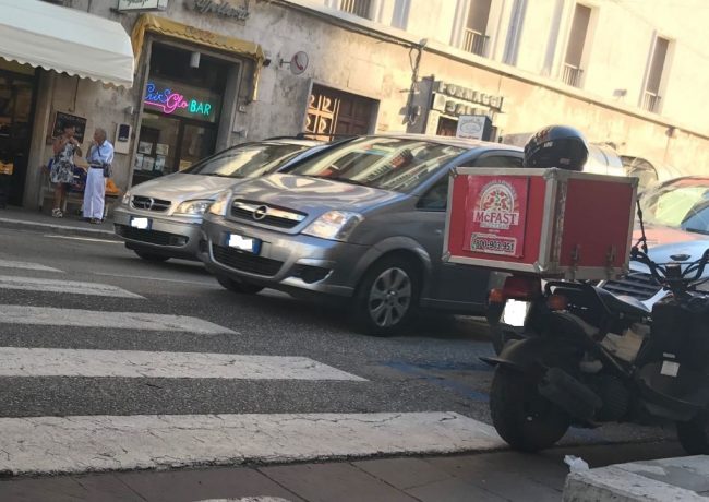 incidente-corso-cavour-macerata-1-650x460