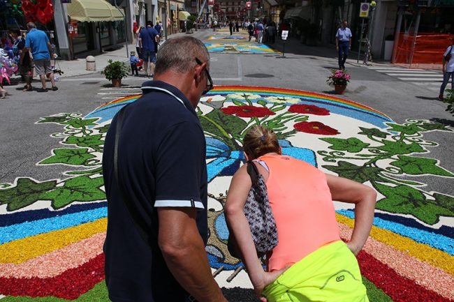 infiorata-14-650x433
