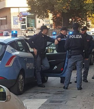polizia-archivio-arkiv-55-giorno-325x378
