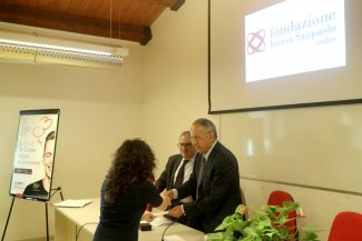 unimc-borse-di-studio-7-325x217