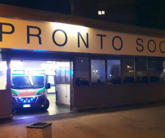 118-ambulanza-croce-verde-civitanova-2-325x271