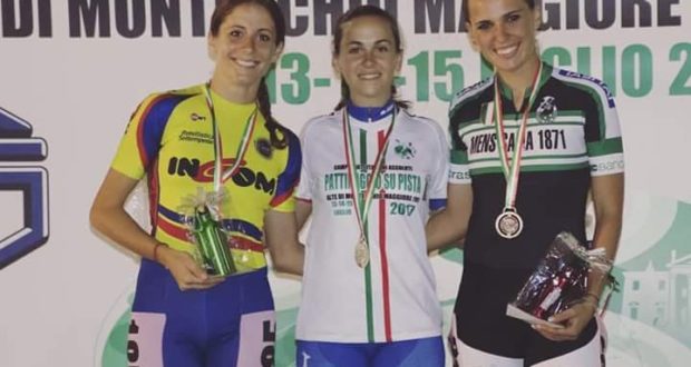 Benedetta-Rossini-prima-a-sinistra