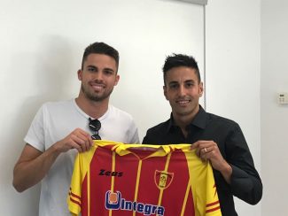 Luca-Serafin-maglia-giallorossa