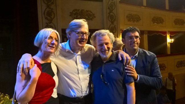 Sgarbi_Recanati-3_Soccio-Sgarbi-Odifreddi-Fiordomo-650x367