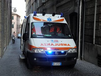 ambulanza-118-archivio-arkiv-69-325x244