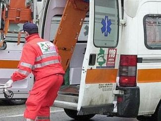 ambulanza-118-archivio-arkiv-78-325x244