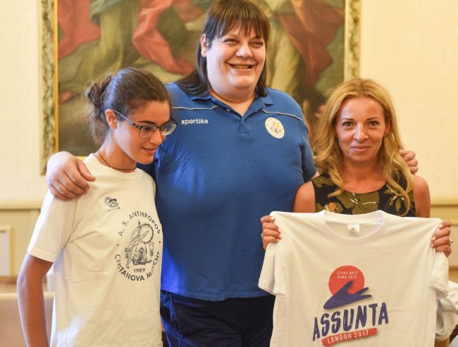 assunta-legnante-con-assessore-gabellieri-civitanova-3-650x493