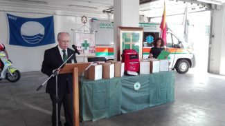 consegna-defibrillatori-7-325x183