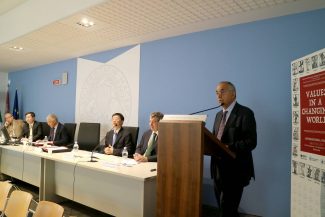 convegno-unimc-cinesi-2-325x217