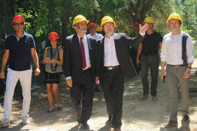 delegazione-di-pechino-in-visita-a-villa-lauri-1-650x433
