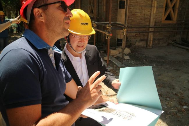 delegazione-di-pechino-in-visita-a-villa-lauri-3-650x434