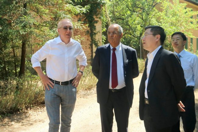 delegazione-di-pechino-in-visita-a-villa-lauri-5-650x434