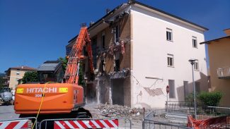 demolizione-castelraimondo-palazzo-viale-europa-2-325x183