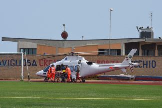eliambulanza-stadio-soccorso-bambina-civitanova-FDM-2-325x217
