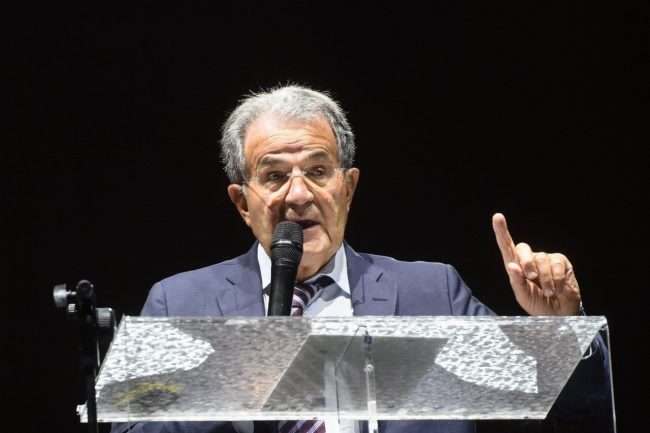 festa-cucine-lube-convention-con-prodi-civitanova-FDM-12-650x433