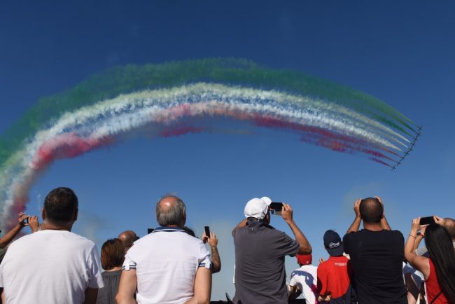 frecce-tricolori-scossicci-porto-recanati-fdm-22-650x434