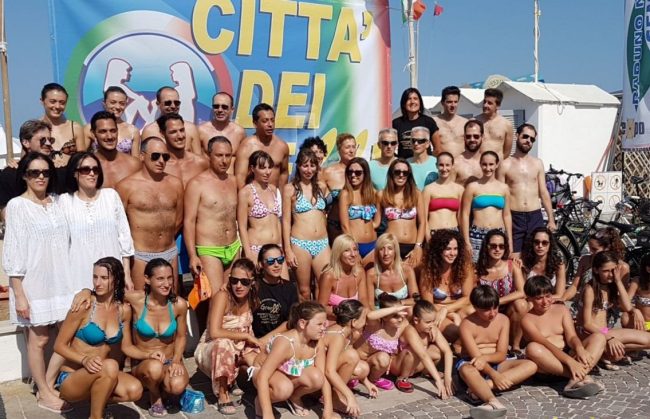 gemelli2017gruppo_con_il_sindaco-650x419
