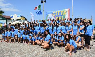 gruppo2014-325x195