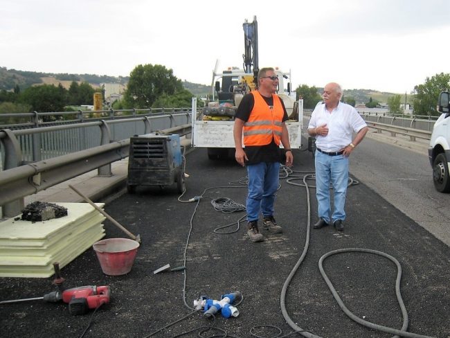lavori-ponte-fiume-chienti-piediripa-corridonja-2-650x488