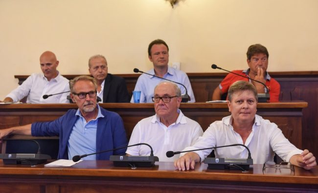 primo-consiglio-comunale-civitanova-maggioranza-FDM-8-650x395