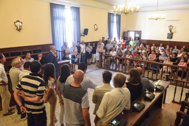 sindaco-ciarapica-saluta-dipendenti-civitanova-5-650x434