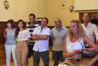 sindaco-saluta-dipendenti-ass-maika-gabellieri-civitanova-12-325x217