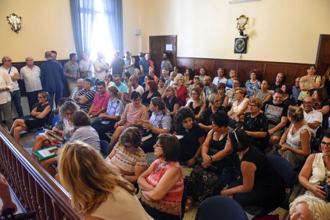 sindaco-saluta-dipendenti-civitanova-1-650x434