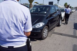 vigili-urbani-multano-auto-lungomare-nord-civitanova