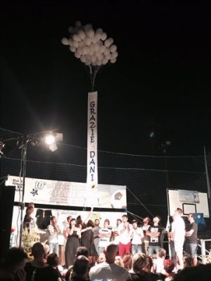05-canzone-cantata-a-Daniele-per-accompagnare-i-palloncini-al-cielo-300x400