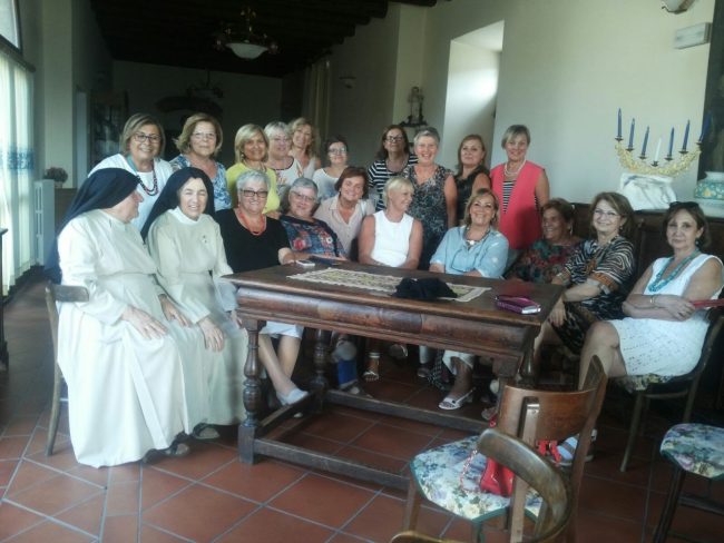 Istituto-Magistrale-Santa-Teresa-del-Bambino-Gesù-di-San-Severino-2-650x488