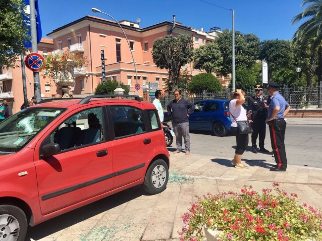 auto-distrutta-civitanova