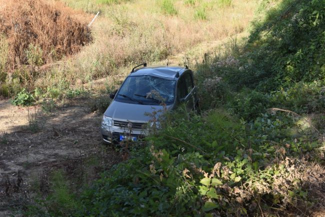 auto-fuori-strada-civitanova-alta-1-650x434