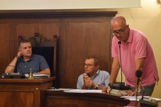 consiglio-comunale-agosto-morresi-saracco-ciarapica-civitanova-FDM-6-325x217