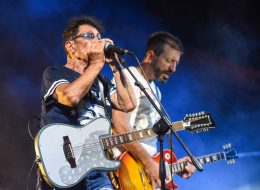 Edoardo Bennato amarcord,  rilancia il video di Civitanova:  «Qui la patente per fare il musicista»