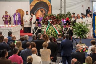 foto_funerali_ischia_marilena_romanini-20-325x217