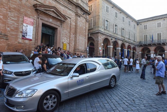 funerale-marilena-romanini-civitanova-6-650x434