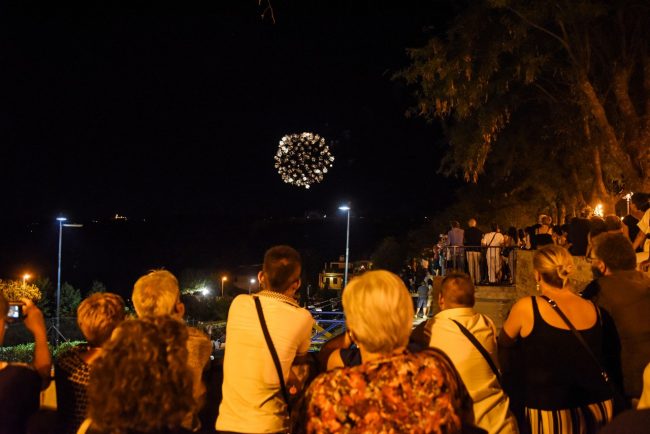 fuochi-dartificio-festa-san-marone-civitanova-alta-27-650x434