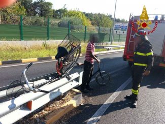 incidente-bici-via-dei-velini-macerata-2-325x244